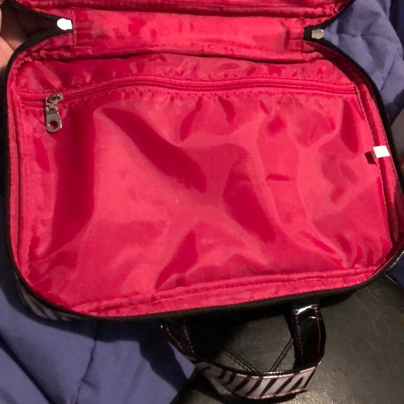 🌹🌹🌹Makeup bag🌹🌹🌹 - Picture 5 of 6